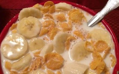 Corn Flakes with Bananas 🍌🥣