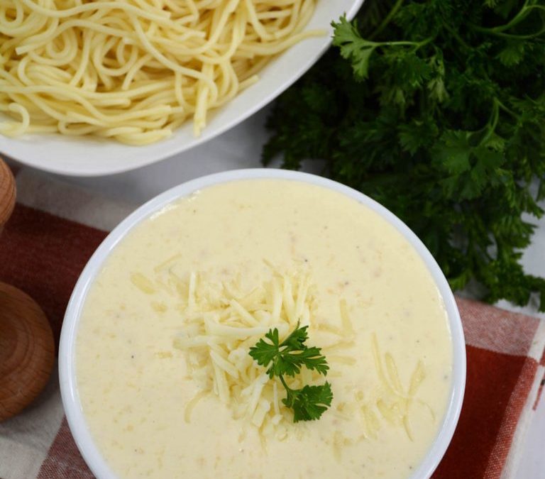 Easy Alfredo Sauce Recipe – Creamy, Cheesy, and Totally Yummy!