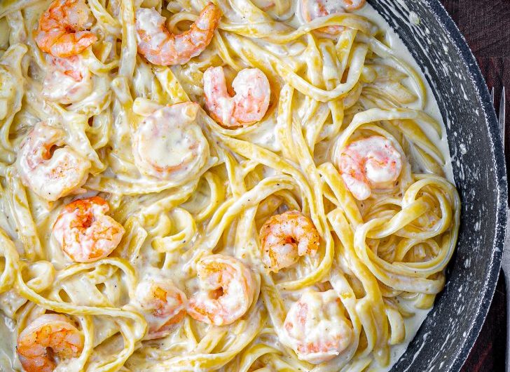 One Pan Shrimp Fettuccine Alfredo 🍤🍝