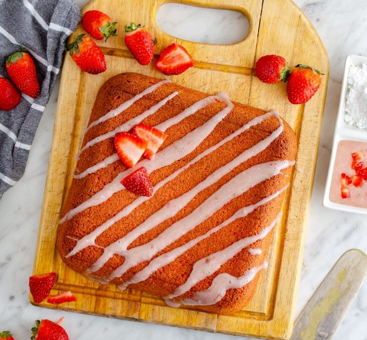 The BEST Strawberry Brownies 🍓🍫