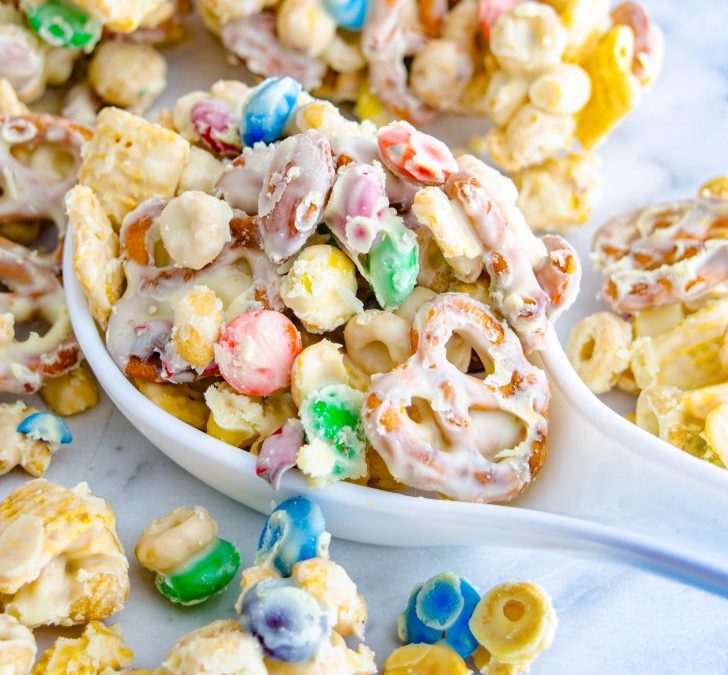 White Trash Recipe: The Ultimate Snack Mix!