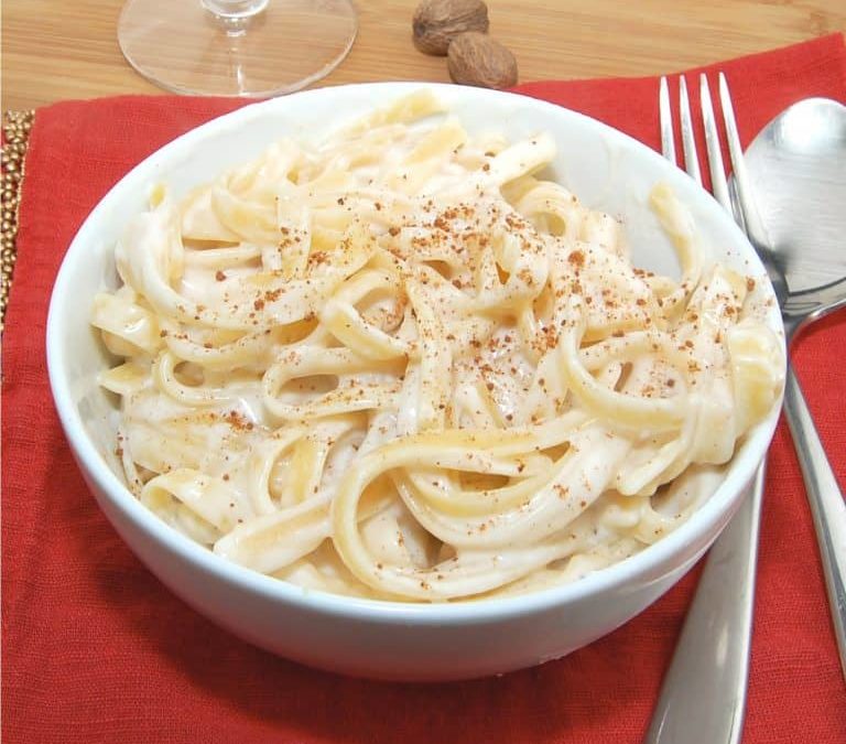 Lighter Fettuccine Alfredo Recipe