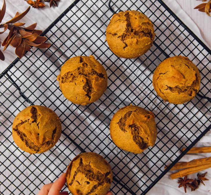 “2-Ingredient Pumpkin Muffins – The Easiest Fall Treat!”