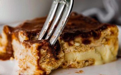 “Eclair Cake – No-Bake Dessert for the Win!”